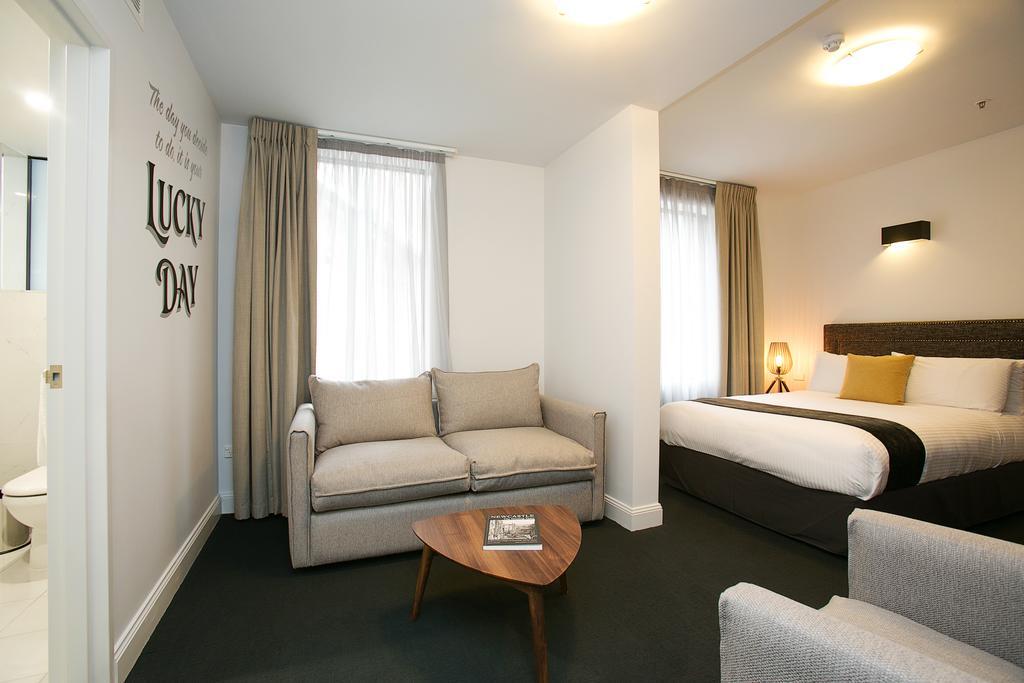 The Lucky Hotel Newcastle Room photo